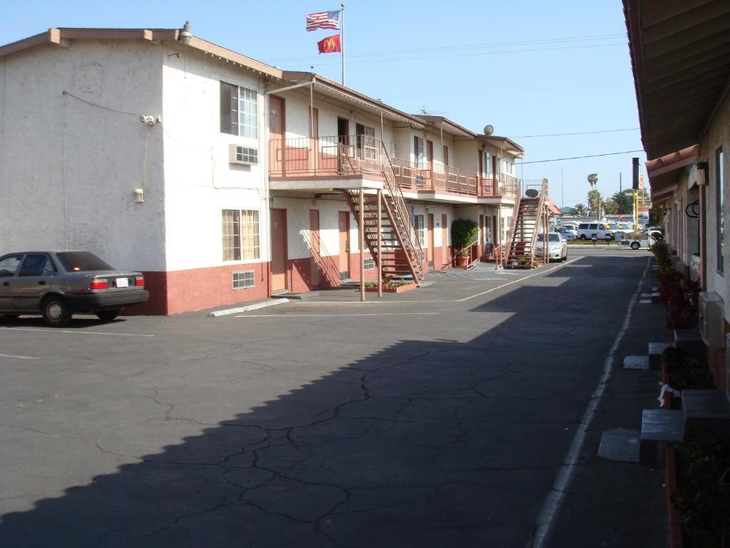 American Inn South El Monte Exterior photo