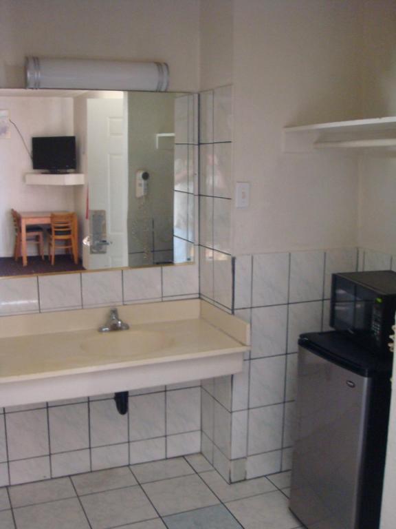 American Inn South El Monte Room photo
